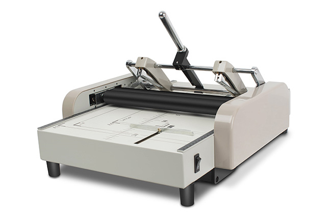 ZY1 Ηλεκτρική χειροκίνητη μηχανή για τη σύνδεση βιβλιαρίων με πλευρικό σύρμα 1